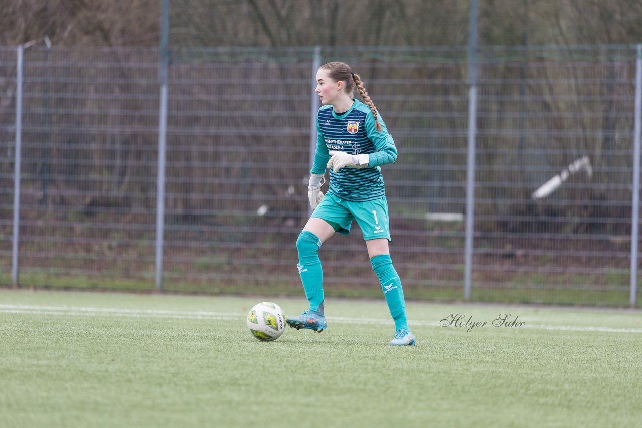 Bild 204 - F SSC Hagen Ahrensburg - SV Frisia Risum-Lindholm : Ergebnis: 1:2